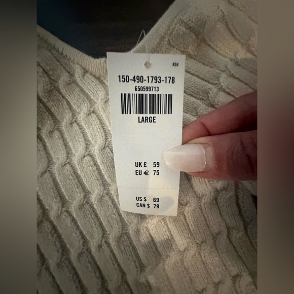 NWT abercrombie & Fitch beige halter cold shoulder sweater -crop style - Picture 2 of 8